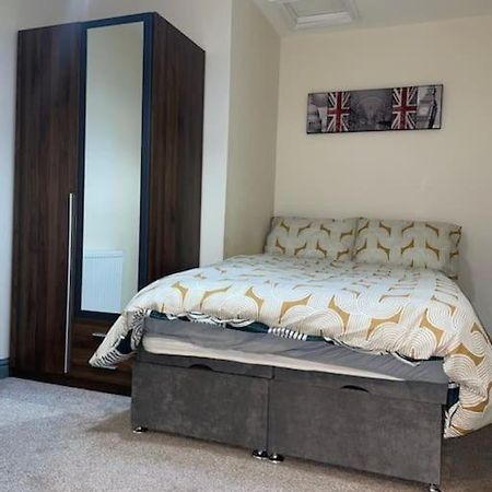 Modern 2 Bedroom Apartment In Derby City Centre Dış mekan fotoğraf